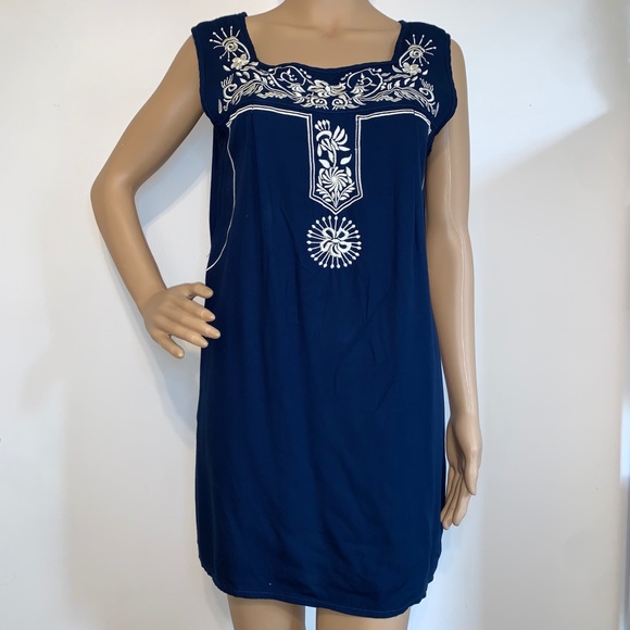 Escapada Embroided Foral Dress - Picture 1 of 8
